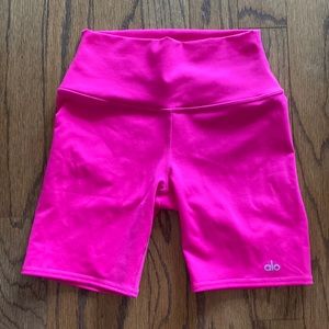 Alo yoga 7” high waist neon pink bike shorts XS